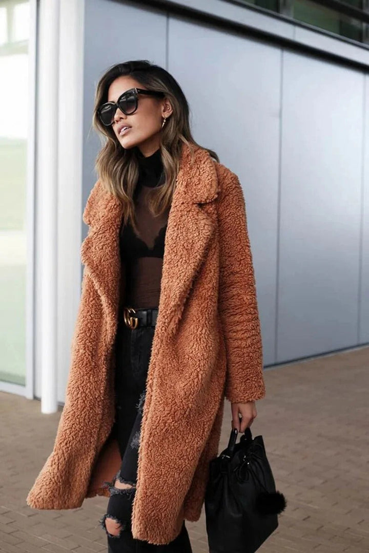 Hattie Donna Abrigo Teddy Largo – Capa Bouclé Suave con Amplio Revers Elegante