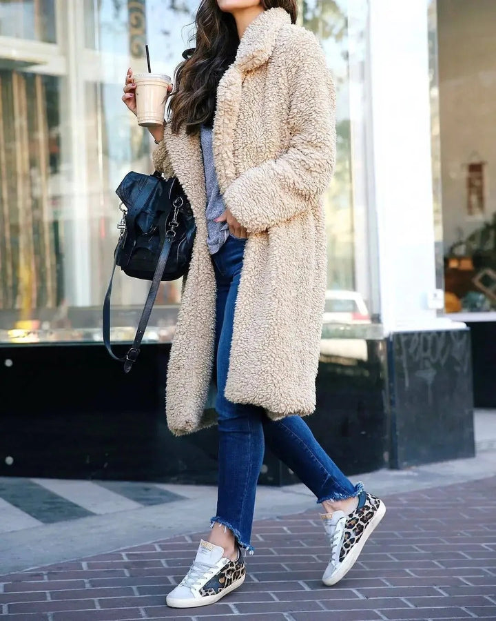Hattie Donna Abrigo Teddy Largo – Capa Bouclé Suave con Amplio Revers Elegante