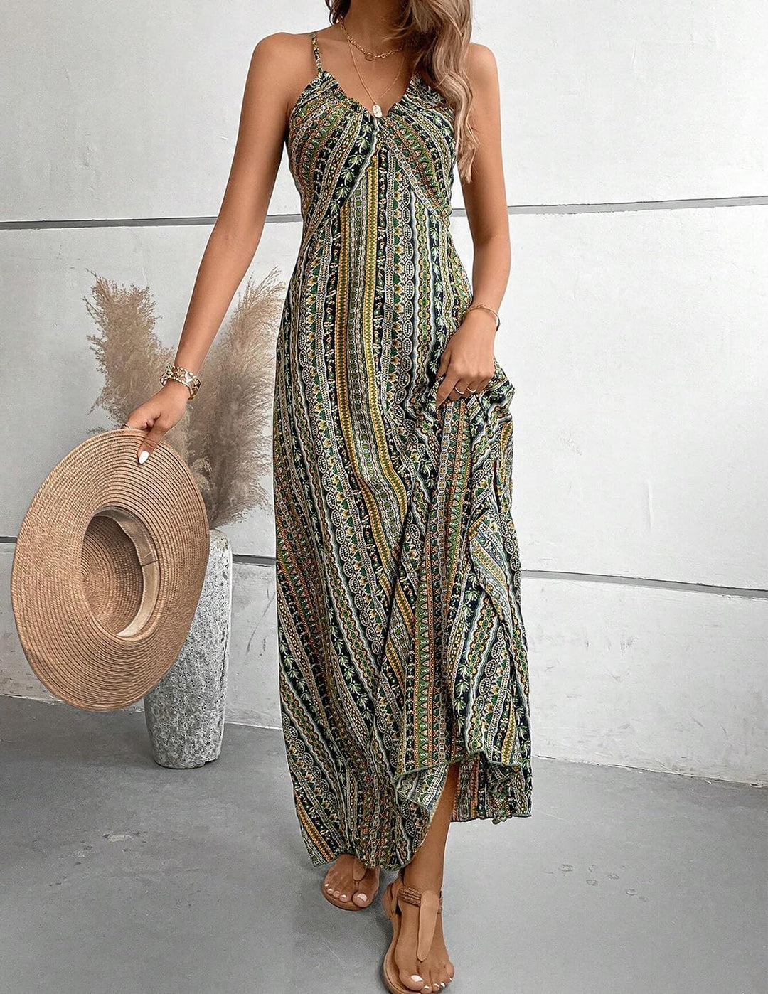 Isla Damen Maxikleid – Fließender Schnitt, Elastischer Stoff & Eleganter Stil