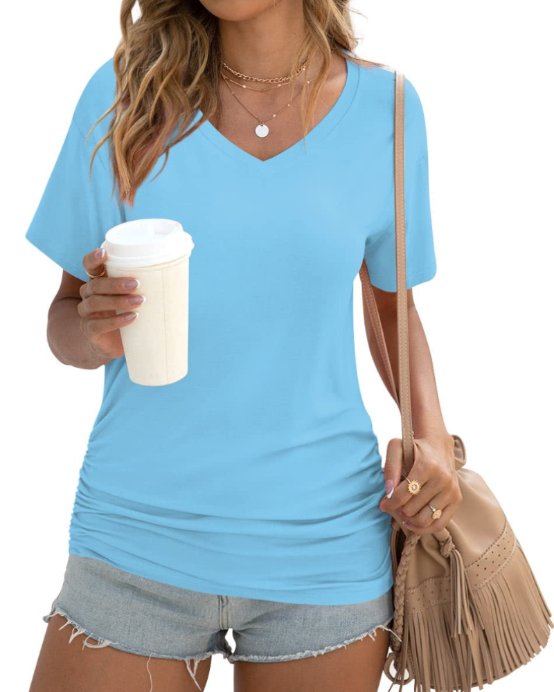Elara Topp Donna – V-hals, Sidefolder & Elegant Casual T-skjorte