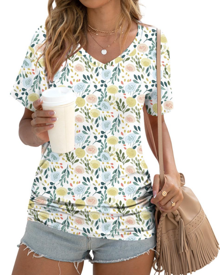 Elara Topp Donna – V-hals, Sidefolder & Elegant Casual T-skjorte
