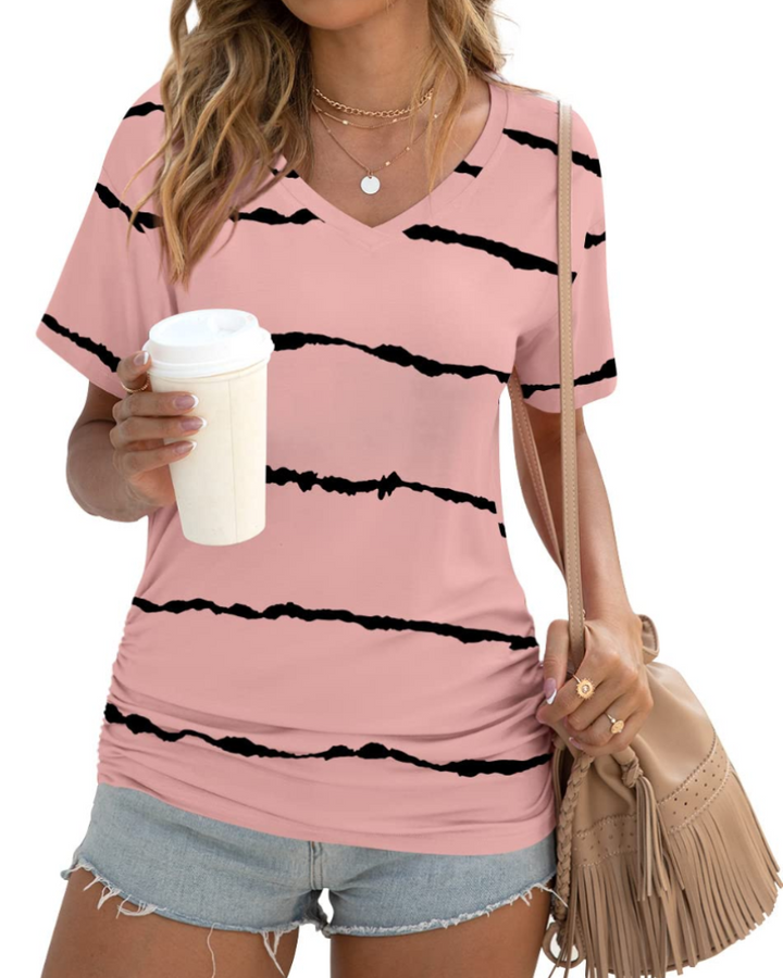 Elara Topp Donna – V-hals, Sidefolder & Elegant Casual T-skjorte
