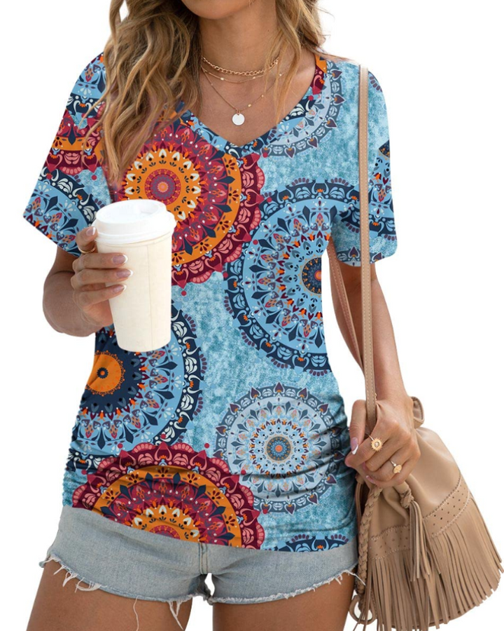 Elara Topp Donna – V-hals, Sidefolder & Elegant Casual T-skjorte