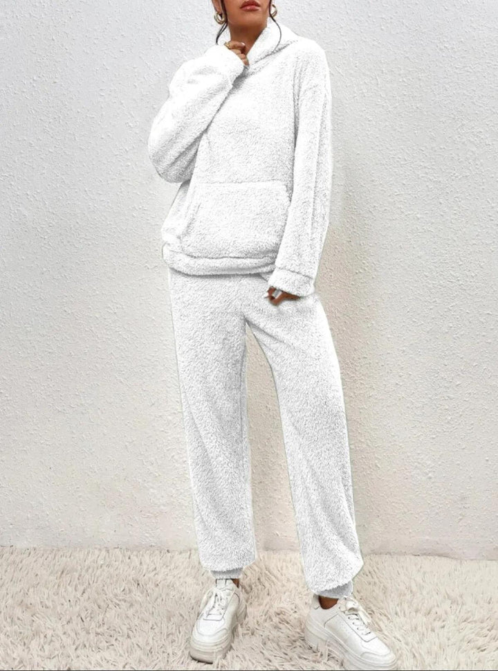 Conjunto de ropa cómoda Remy para mujer en Teddy – Sudadera larga con bolsillos y pantalones de invierno