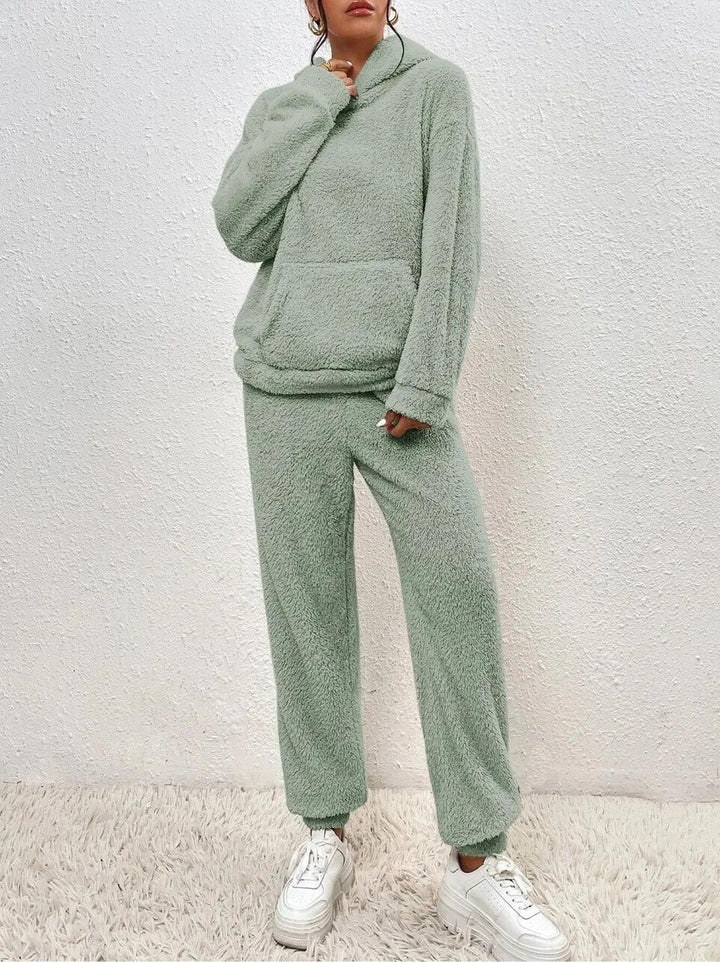 Conjunto de ropa cómoda Remy para mujer en Teddy – Sudadera larga con bolsillos y pantalones de invierno