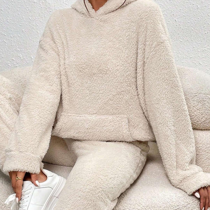 Conjunto de ropa cómoda Remy para mujer en Teddy – Sudadera larga con bolsillos y pantalones de invierno