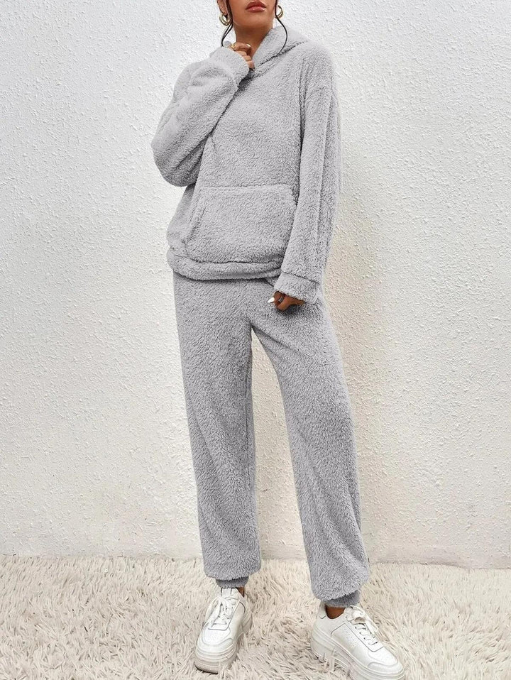 Conjunto de ropa cómoda Remy para mujer en Teddy – Sudadera larga con bolsillos y pantalones de invierno