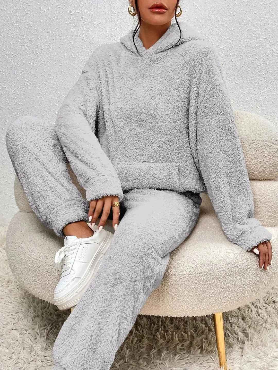 Conjunto de ropa cómoda Remy para mujer en Teddy – Sudadera larga con bolsillos y pantalones de invierno