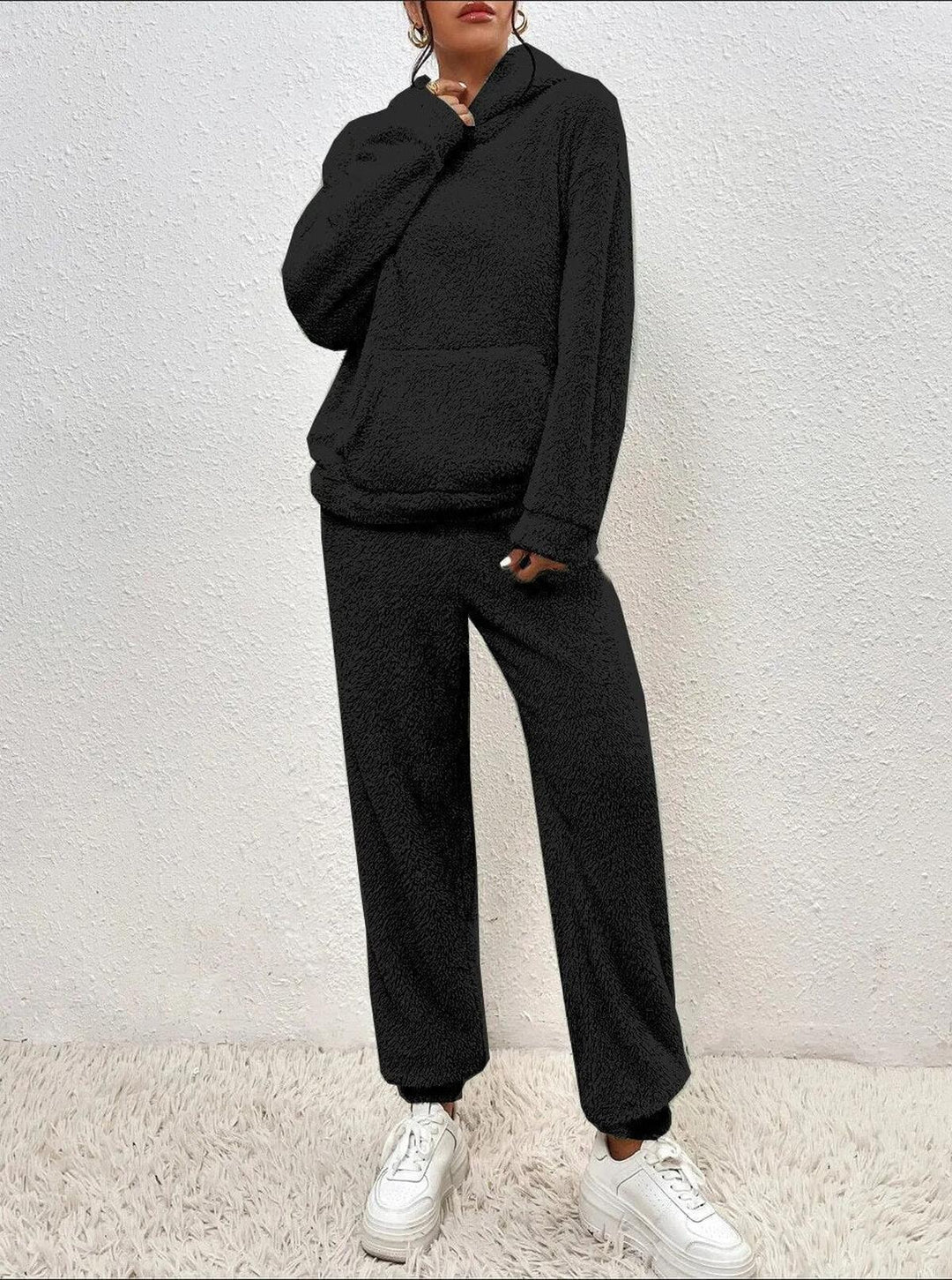 Conjunto de ropa cómoda Remy para mujer en Teddy – Sudadera larga con bolsillos y pantalones de invierno