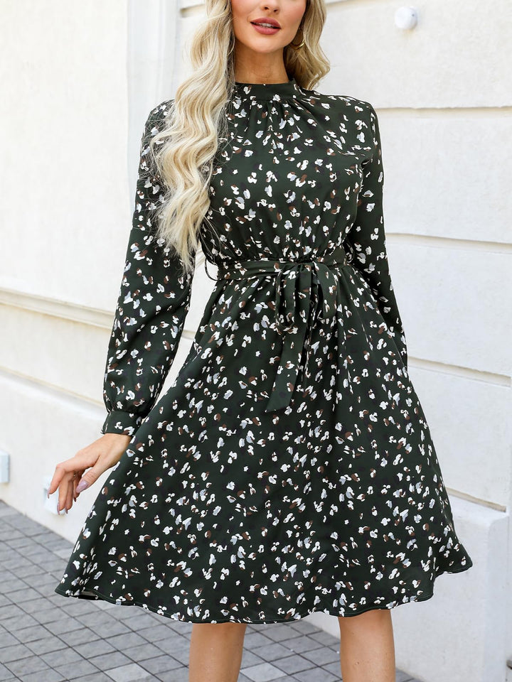 Lior Rochie Damă Leopard – Guler Înalt, Mâneci Lungi și Talie Reglabilă, Croială A-Line