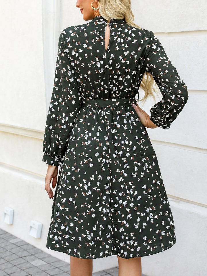 Lior Rochie Damă Leopard – Guler Înalt, Mâneci Lungi și Talie Reglabilă, Croială A-Line
