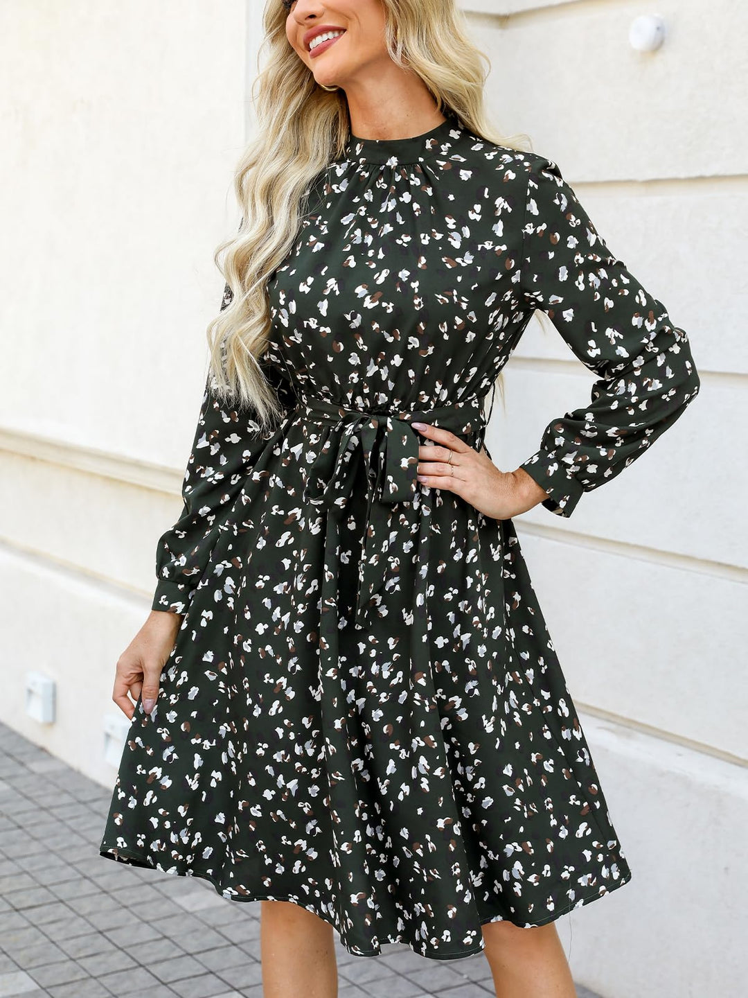 Lior Rochie Damă Leopard – Guler Înalt, Mâneci Lungi și Talie Reglabilă, Croială A-Line