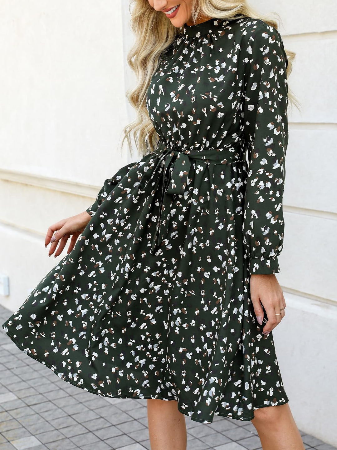 Lior Rochie Damă Leopard – Guler Înalt, Mâneci Lungi și Talie Reglabilă, Croială A-Line