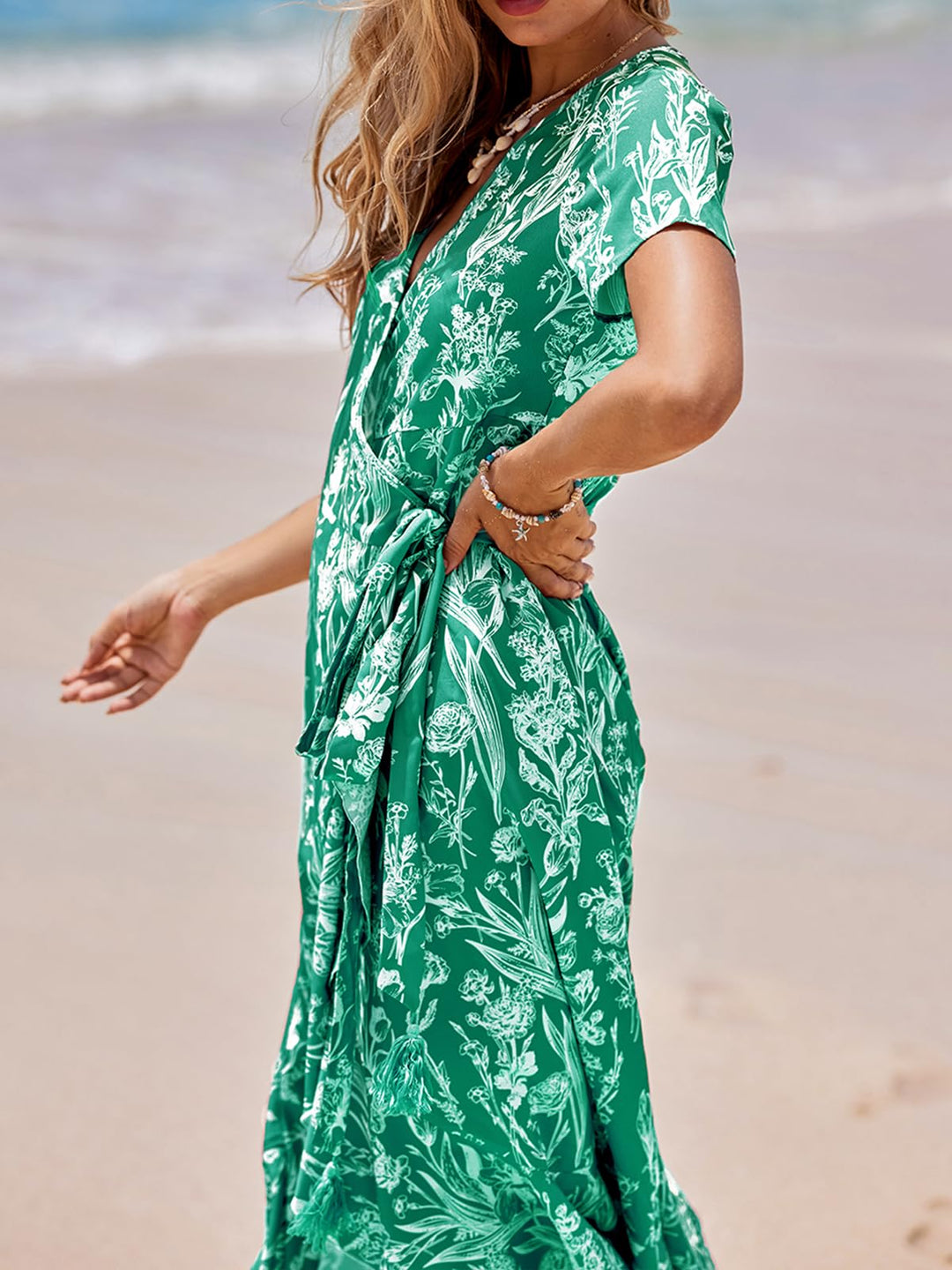 Zara Maxi-kjole for dame – V-hals, volangerm med kald skulder og asymmetrisk kant