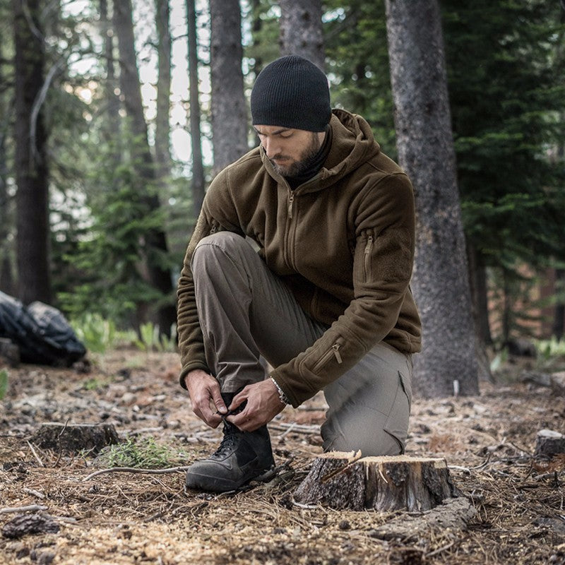 Chaqueta Raw para Hombre en Forro Polar Térmico Estilo Militar – Cortaviento, Capucha y Comodidad para Exterior