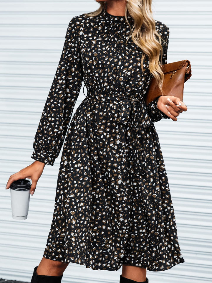 Lior Rochie Damă Leopard – Guler Înalt, Mâneci Lungi și Talie Reglabilă, Croială A-Line