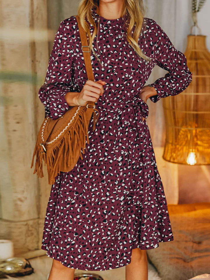 Lior Rochie Damă Leopard – Guler Înalt, Mâneci Lungi și Talie Reglabilă, Croială A-Line