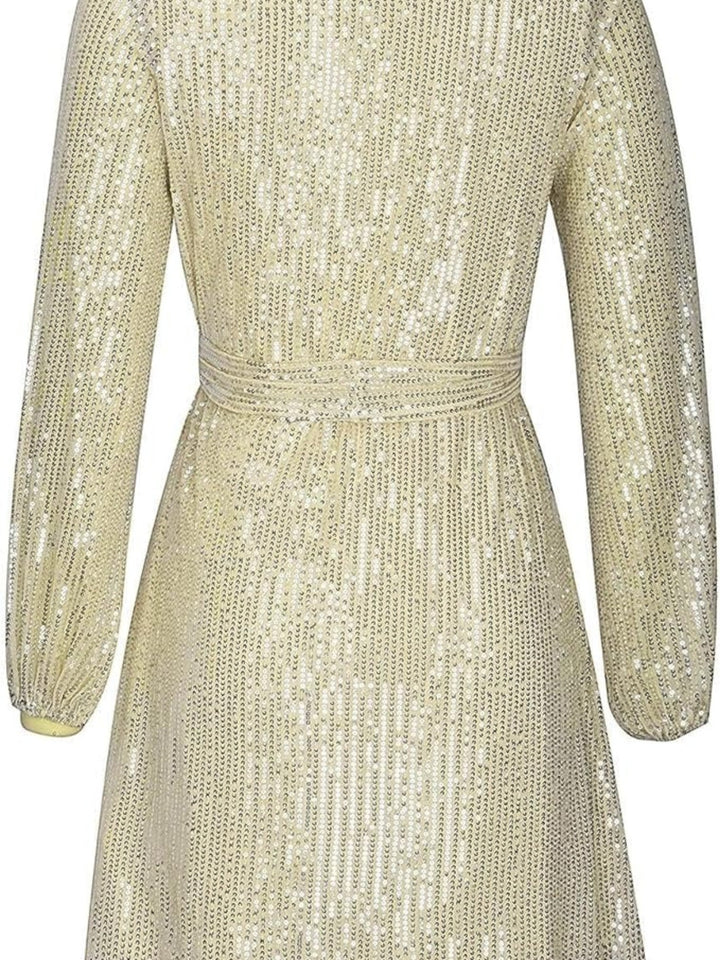 Elegant festkjole med båthals for dame | Mini