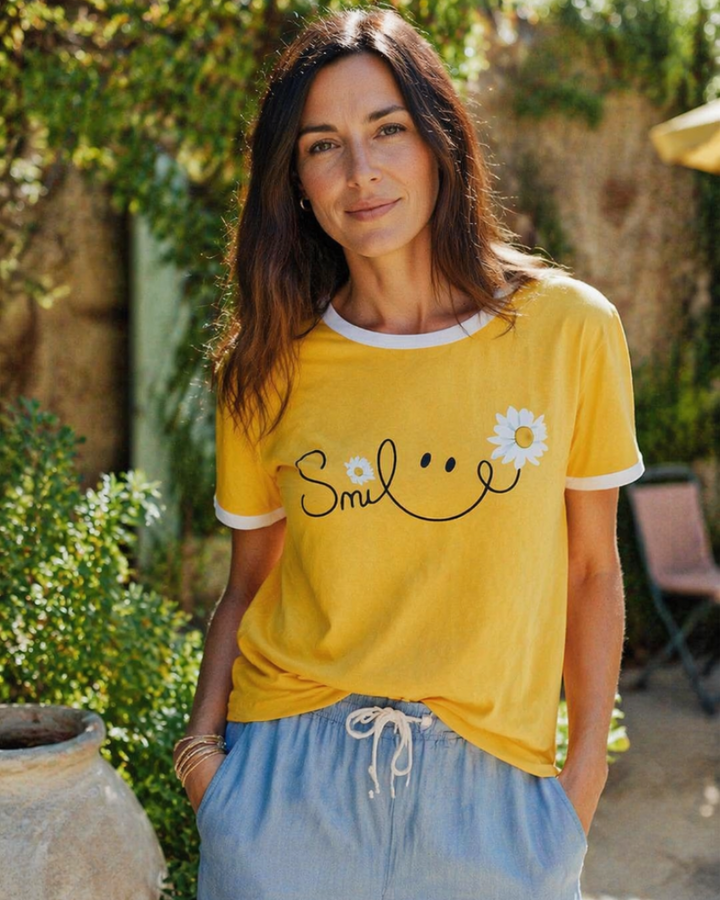 Enola T-Shirt Donna Casual – Top Estivo Girocollo, Stampa Margherite Smile, Maniche Corte