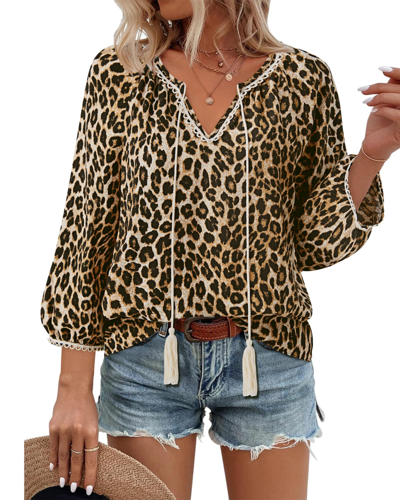 Azelia Bluse til Kvinder Boho – V-udskæring, Blomstret Print & Frontknude, 3/4 Ærmer Flowy