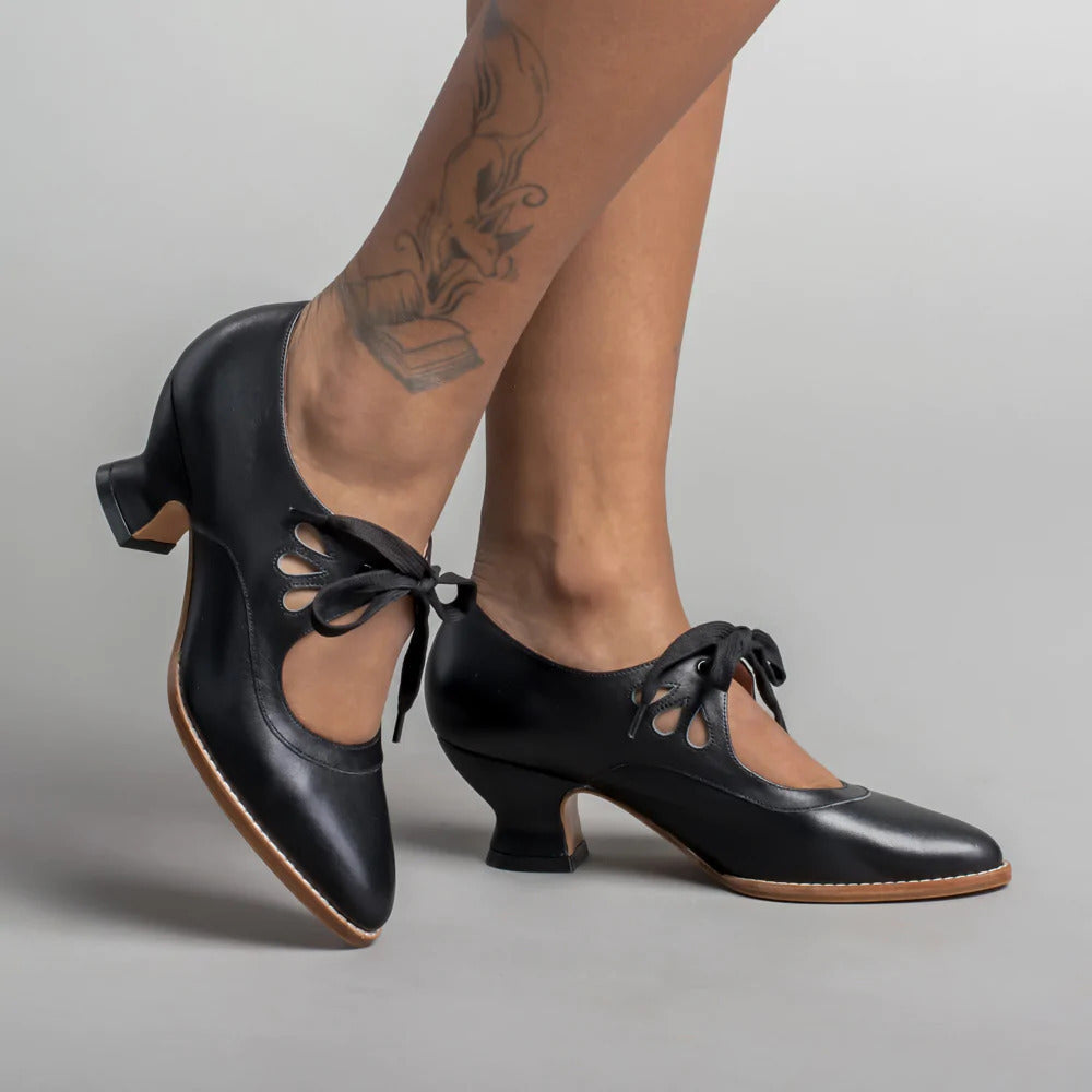 Zamknięte buty damskie | Modny obcas