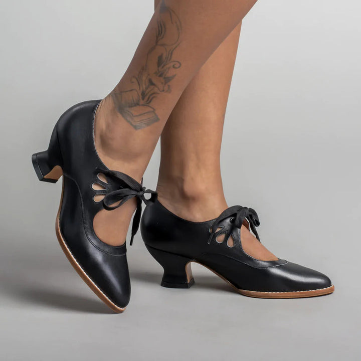 Zamknięte buty damskie | Modny obcas