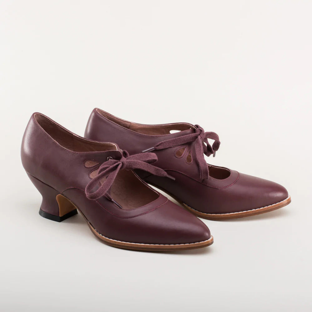 Zamknięte buty damskie | Modny obcas