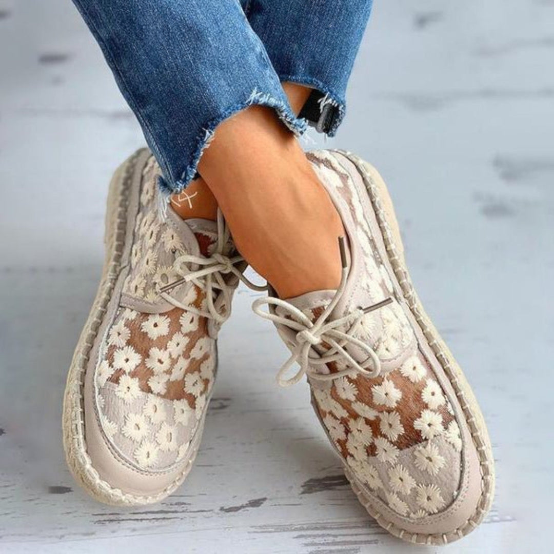 Scarpa légère et élégante avec motif floral – Vanessa