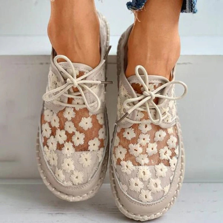 Scarpa légère et élégante avec motif floral – Vanessa