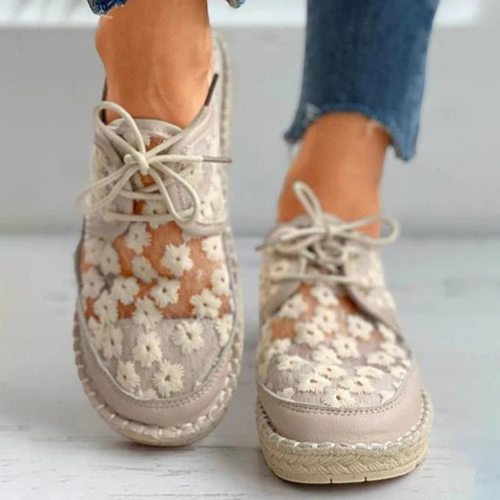 Scarpa légère et élégante avec motif floral – Vanessa